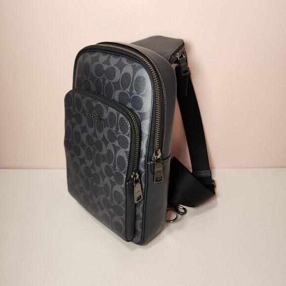 COACH CU547 Men’s Ethan Pack Signature Denim Coated Canvas & Smooth Leather Navy - Picture 2 of 7